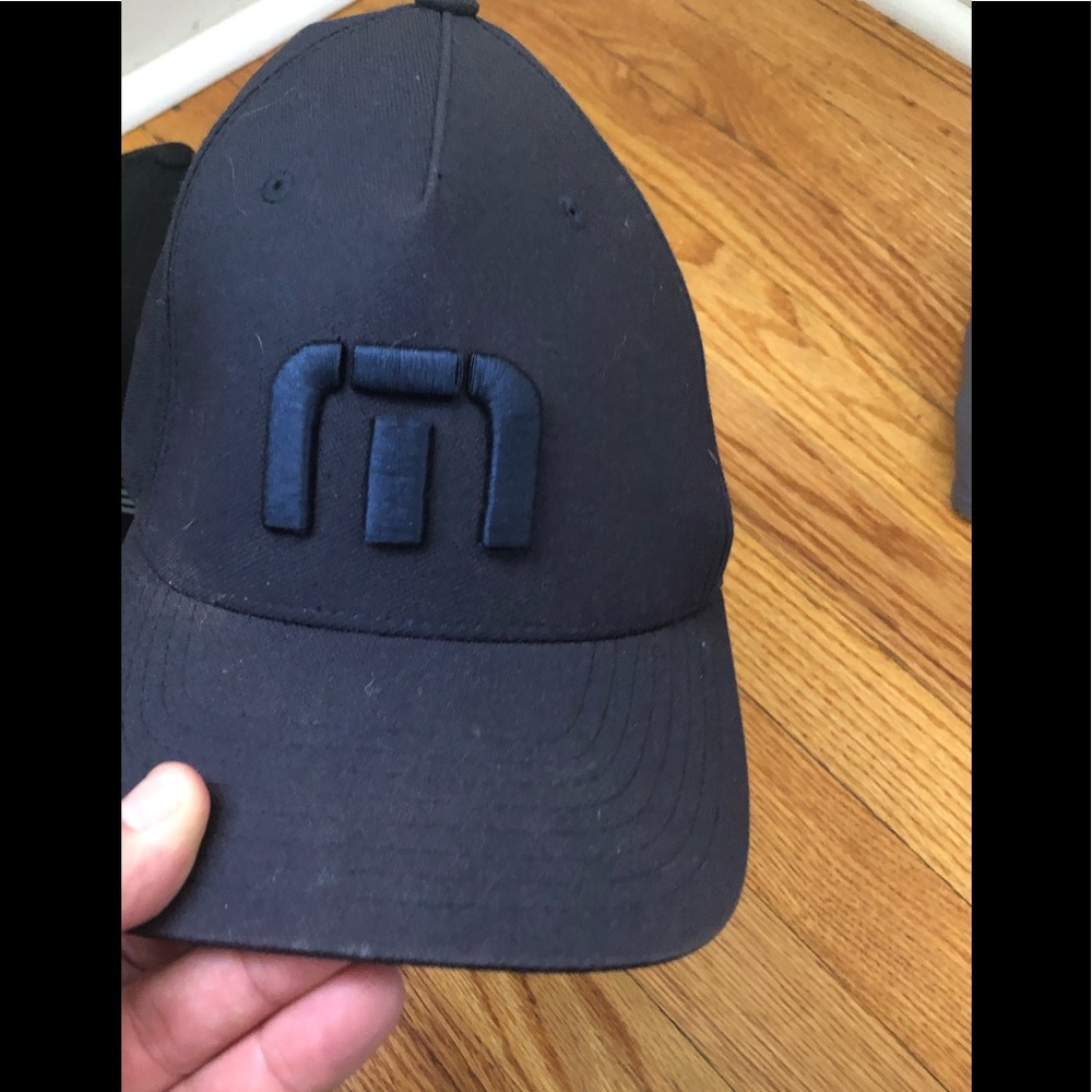 Travis Mathew Fitted S/M Navy